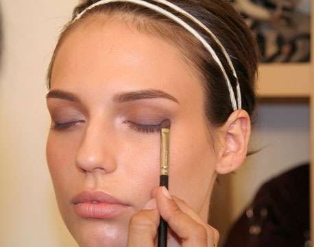 6 maquillaje-de-novias-mac-y-peinado-profesional-estiloso_1f5e8041ba_3